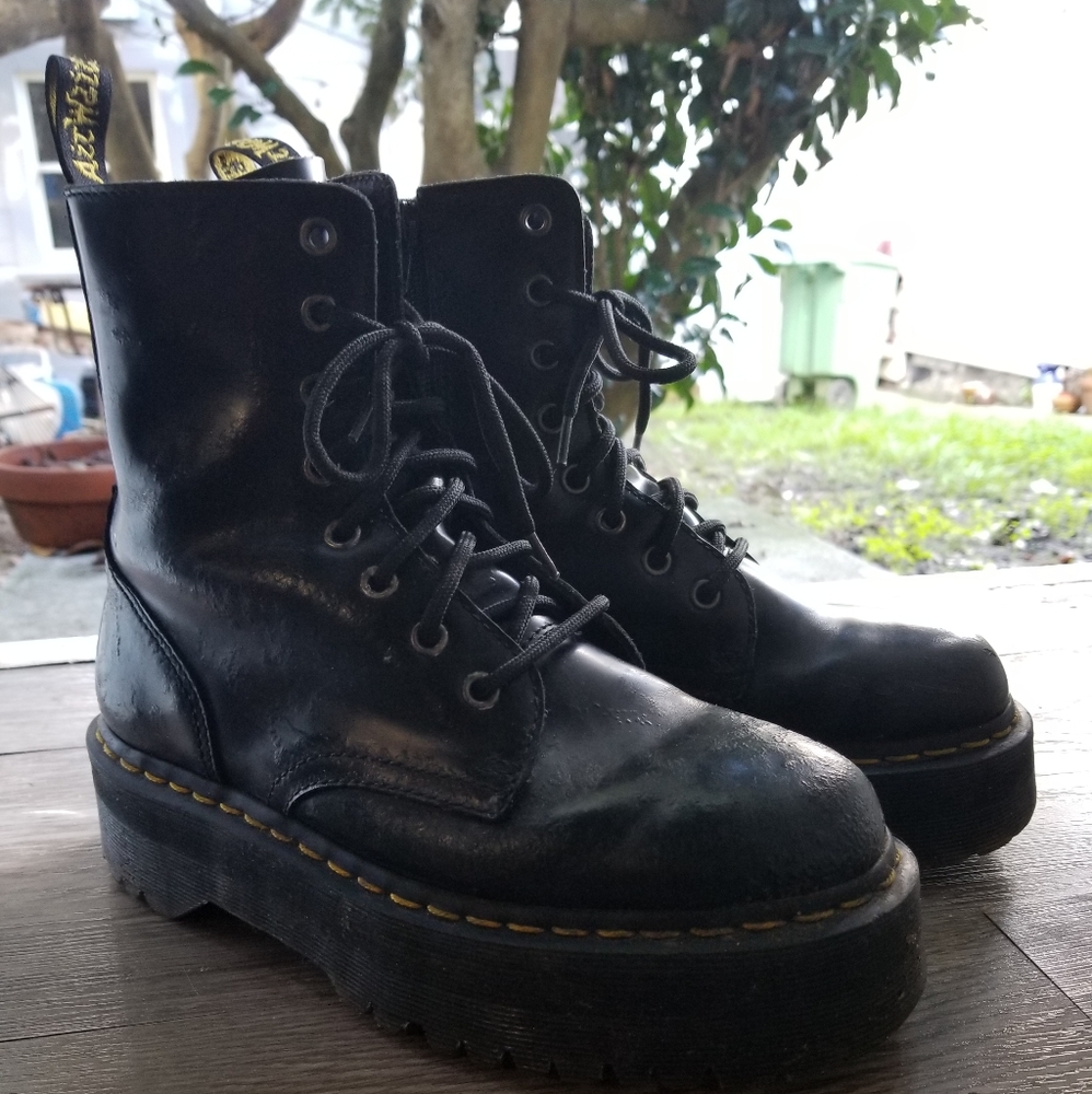 Black leather Jadon Dr. Martens